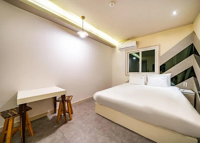 Hotel Oops Busan